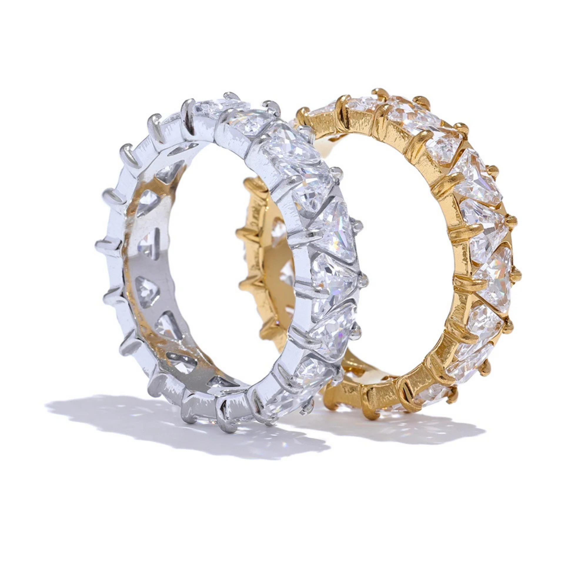Luxury Bling Heart Ring in Stainless Steel with Sparkling Cubic Zirconia for Women