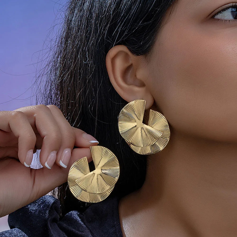 Luxury Metal Flower Statement Earrings – Bold & Elegant Design