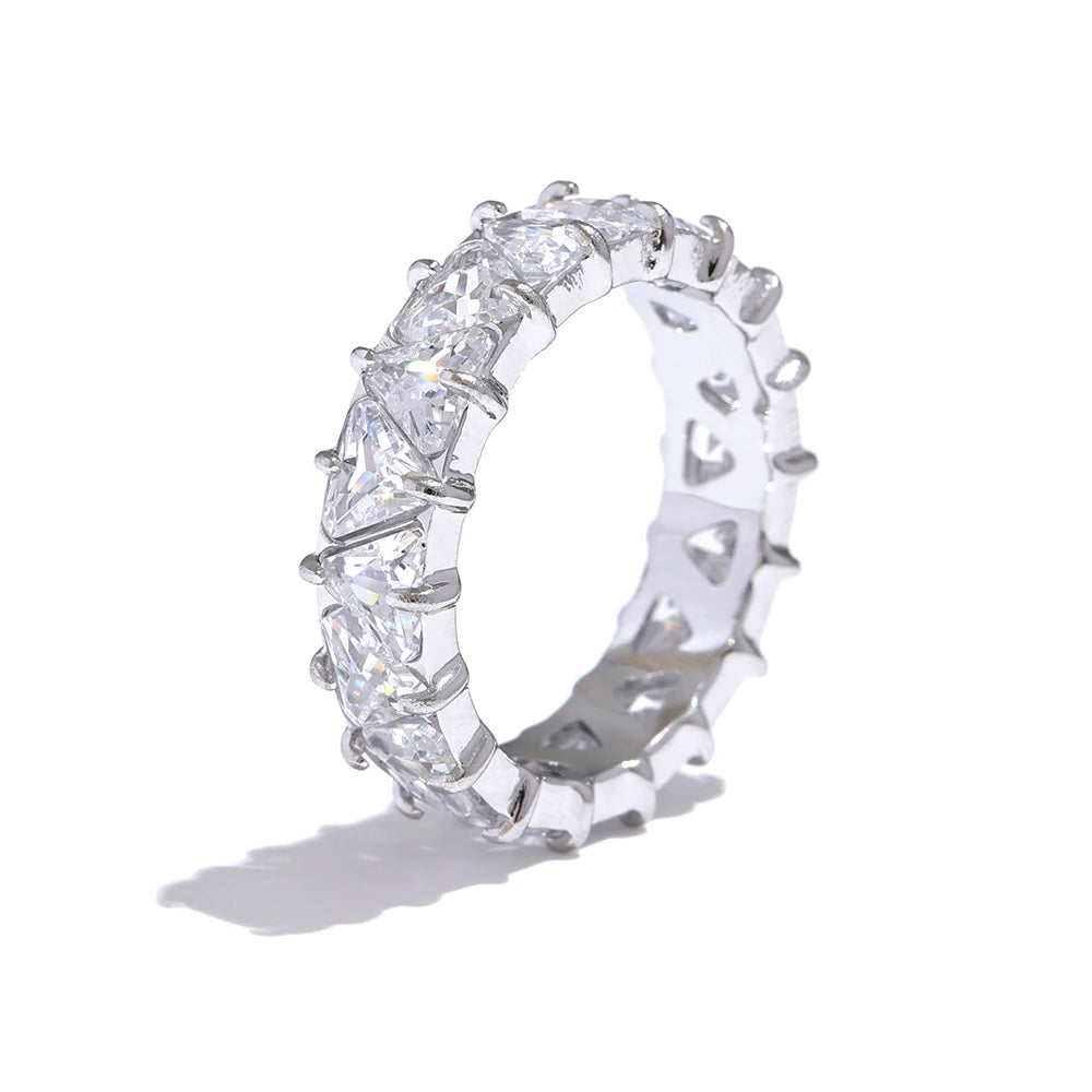 Luxury Bling Heart Ring in Stainless Steel with Sparkling Cubic Zirconia for Women