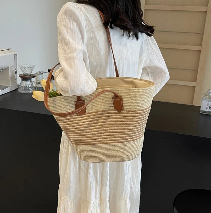 Designer Straw Shoulder Bag for Women – Vacation & Outdoor Style