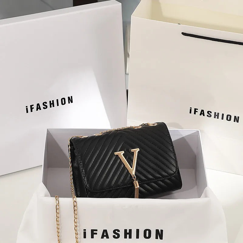 Luxury Embroidered Crossbody Bag for Women – Sequin Tassel Clutch, Small Elegant Purse for Parties & Events