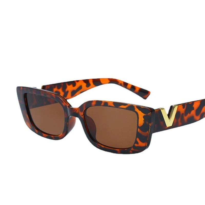 Retro Cool Small Frame Cat Eye Sunglasses for Women 2024 Luxury Sun Glasses Men Fashion Jelly Sunglasses with Metal Hinges
