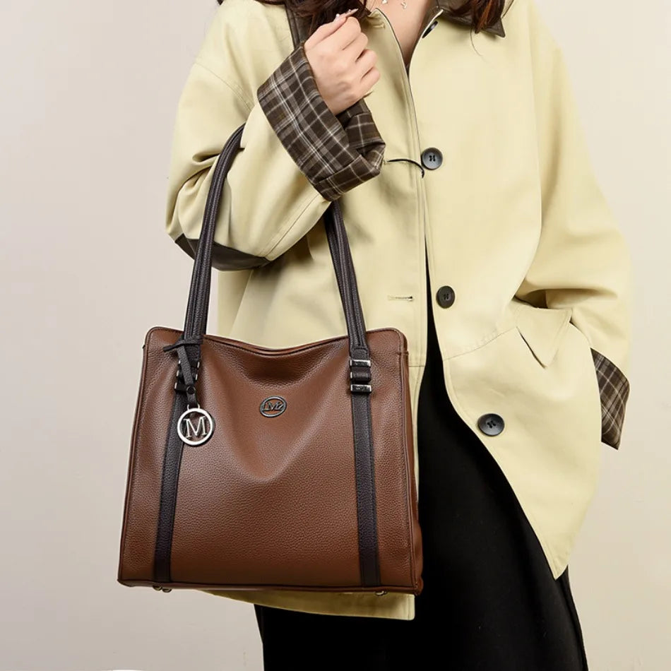Soft Leather Women’s Tote – Chic & High-Quality Fashion Handbag