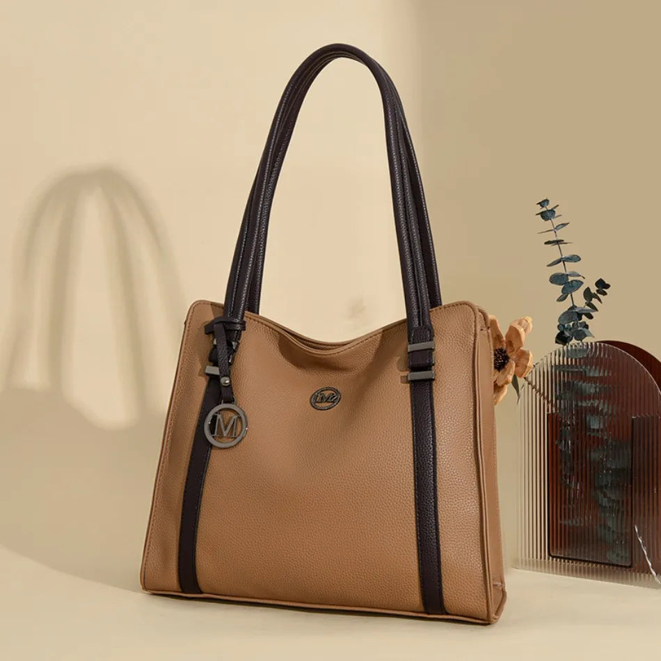 Soft Leather Women’s Tote – Chic & High-Quality Fashion Handbag