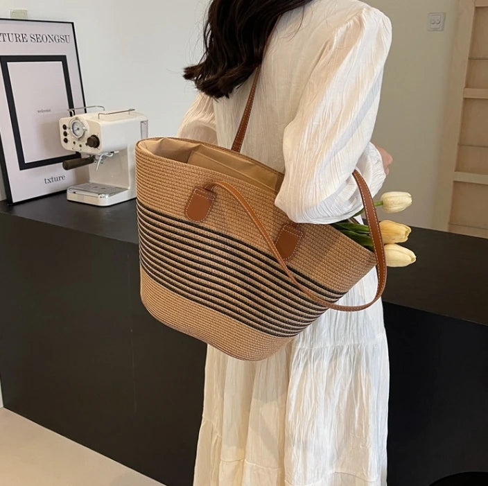 Designer Straw Shoulder Bag for Women – Vacation & Outdoor Style