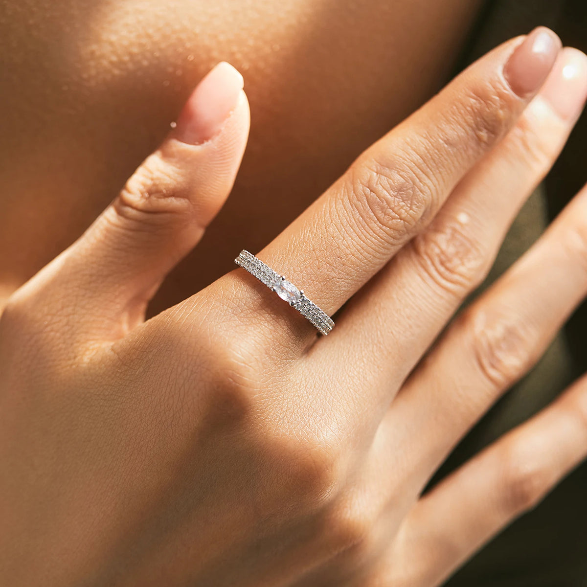 Luxury Sterling Silver Oval Zircon Finger Ring – Timeless Fine Jewelry for Women