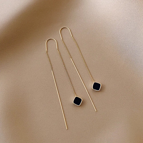 Chic Black Pendant Earrings – Timeless Luxury for Women