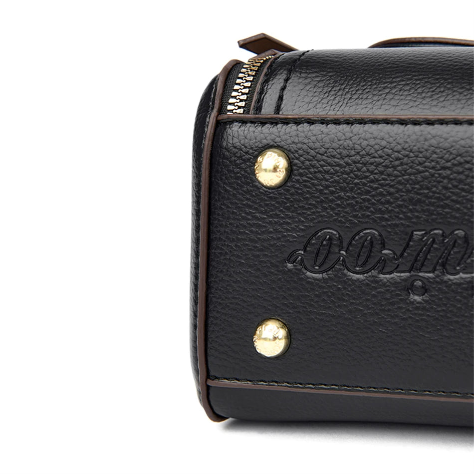High-Quality Designer Handbag – Premium Finish Shoulder Purse