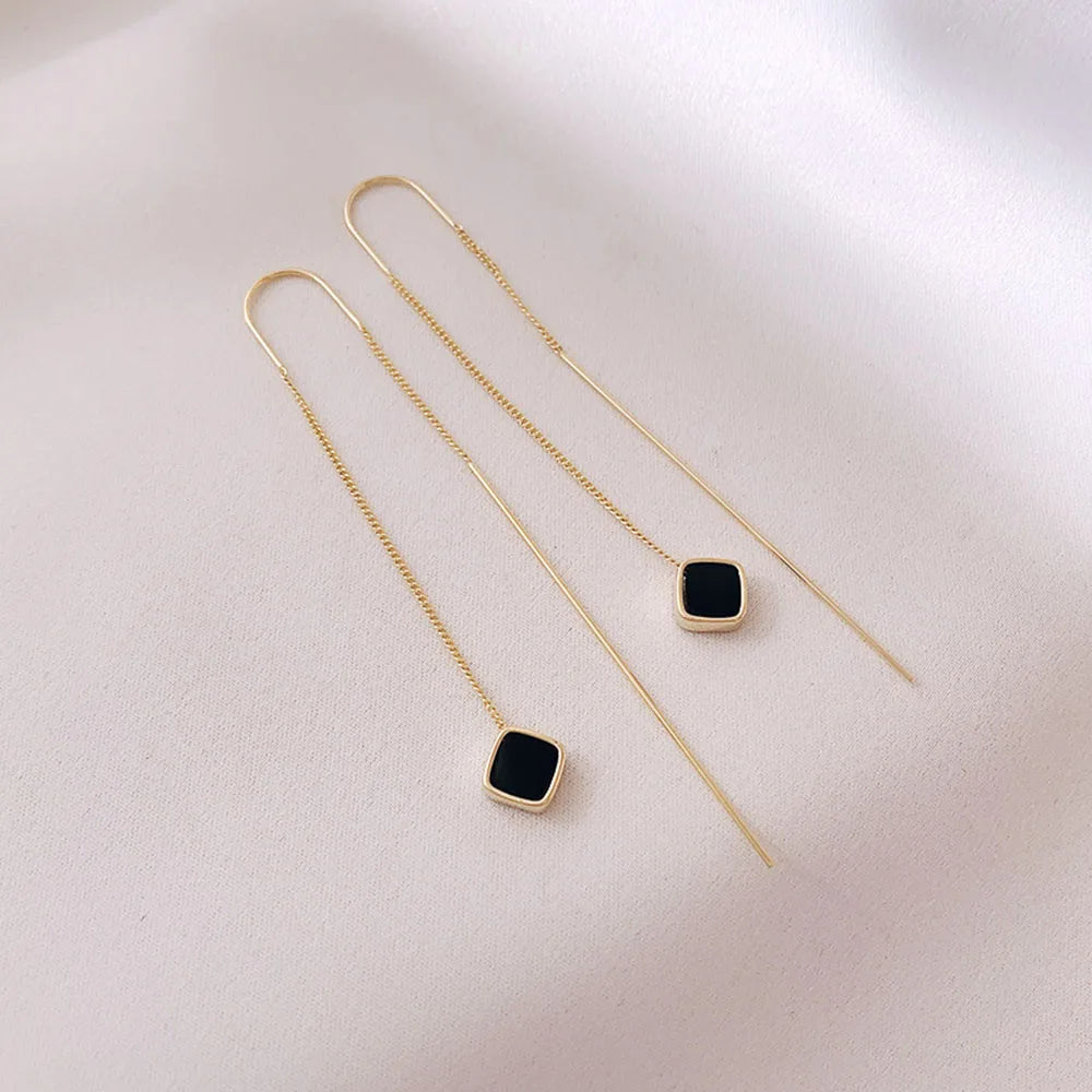 Chic Black Pendant Earrings – Timeless Luxury for Women