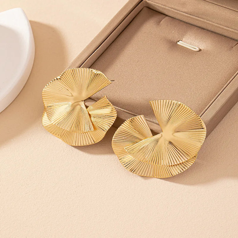 Luxury Metal Flower Statement Earrings – Bold & Elegant Design