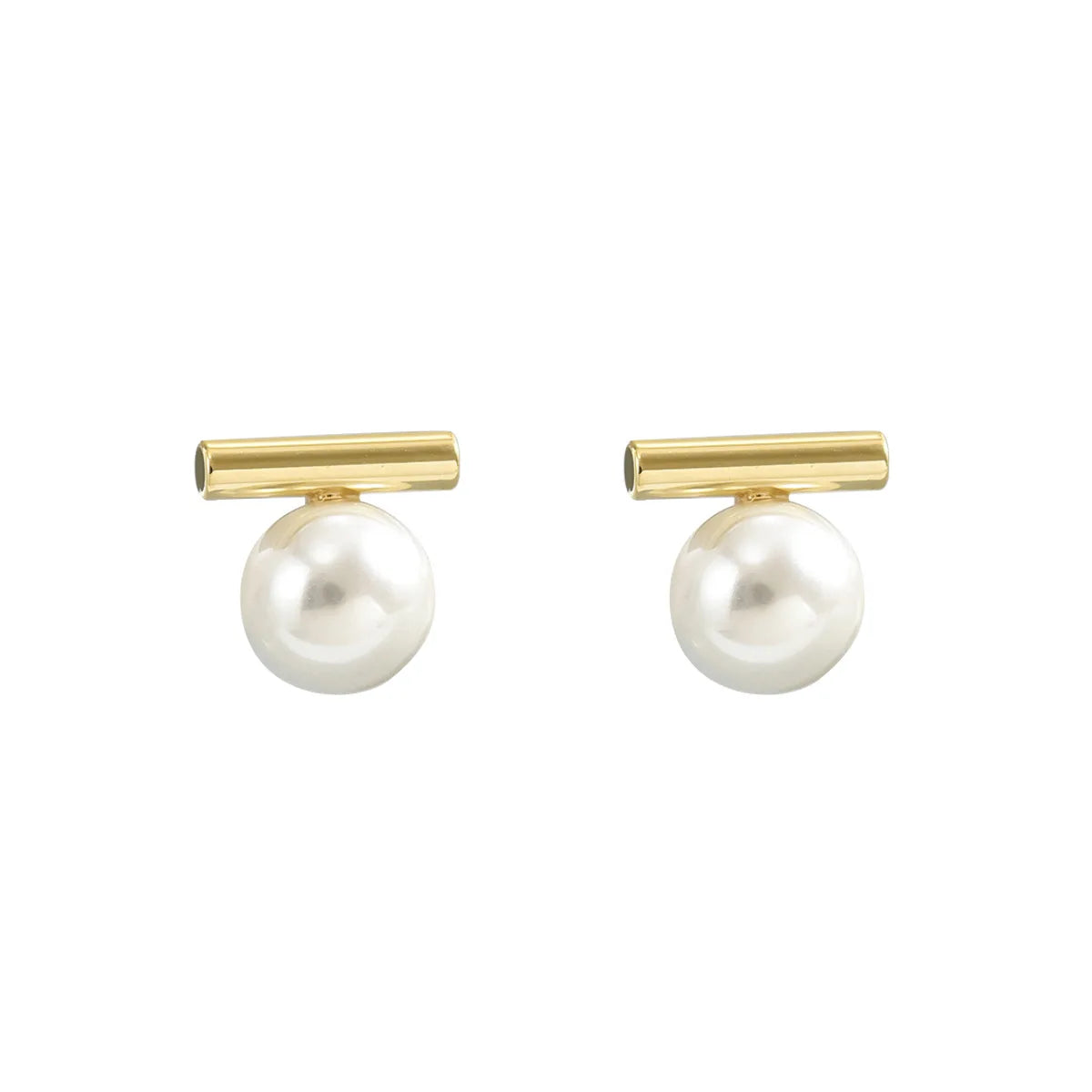 Elegant Gold Pearl Stud Earrings for Women – Luxury Fashion