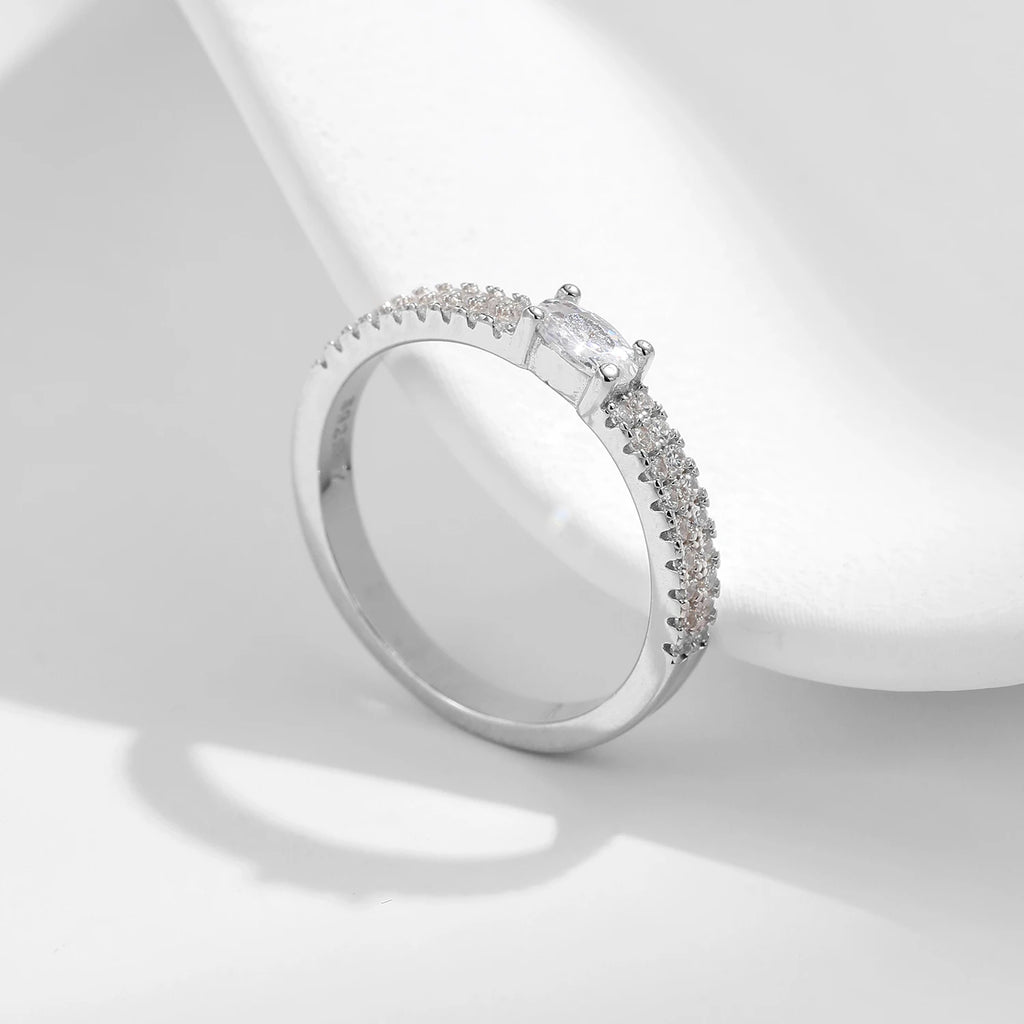Luxury Sterling Silver Oval Zircon Finger Ring – Timeless Fine Jewelry for Women