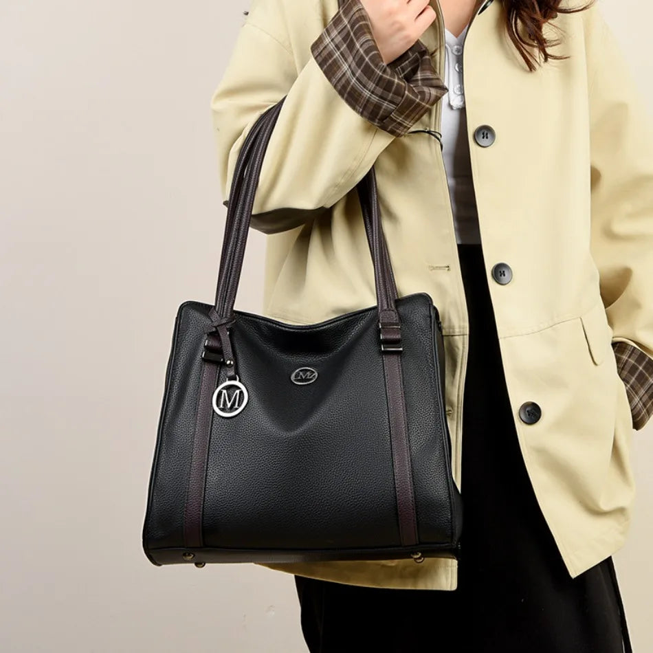 Soft Leather Women’s Tote – Chic & High-Quality Fashion Handbag
